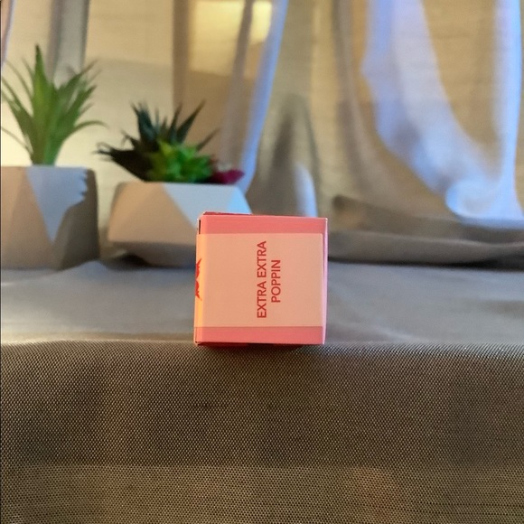 Lime Crime-Wet Cherry lip gloss - Picture 4 of 4